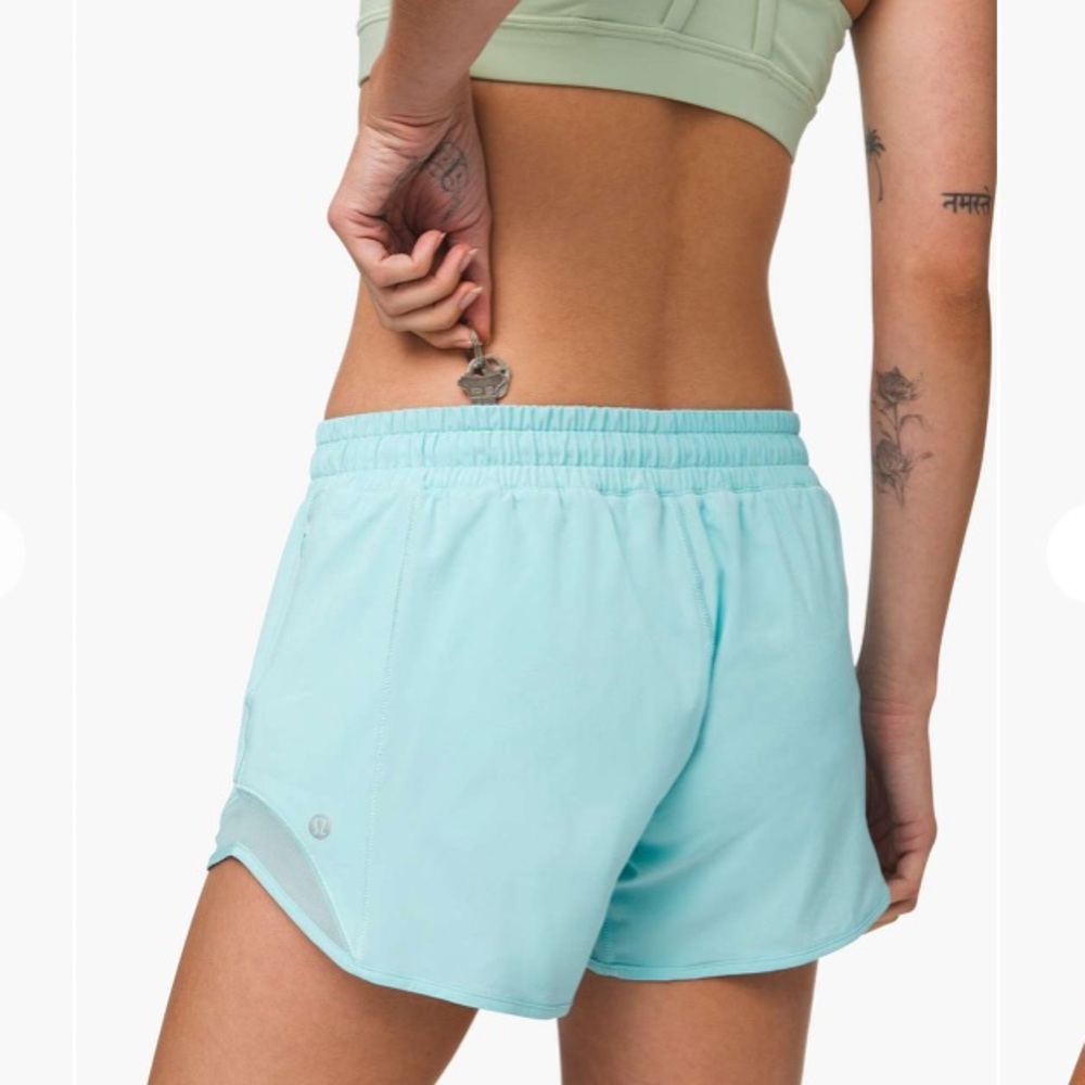 NWT Lululemon Hotty Hot Shorts Sea Frost